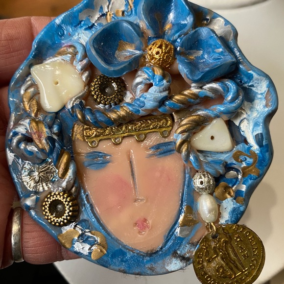 Hand-Made Jeweled Blue Lady Pin - w/ Gold - Picture 14 of 15